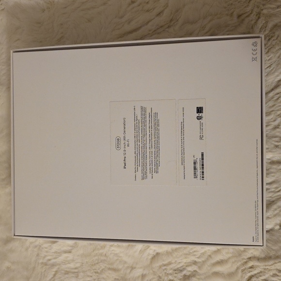 Authentic iPad Pro Box - Picture 3 of 5